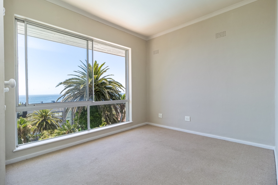 To Let 4 Bedroom Property for Rent in Bantry Bay Western Cape